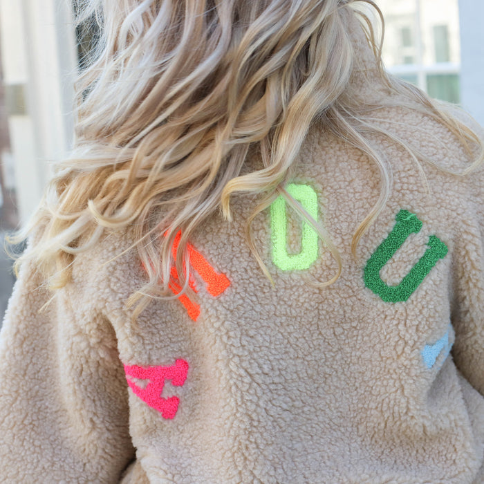 Amour jack gekleurde letters beige