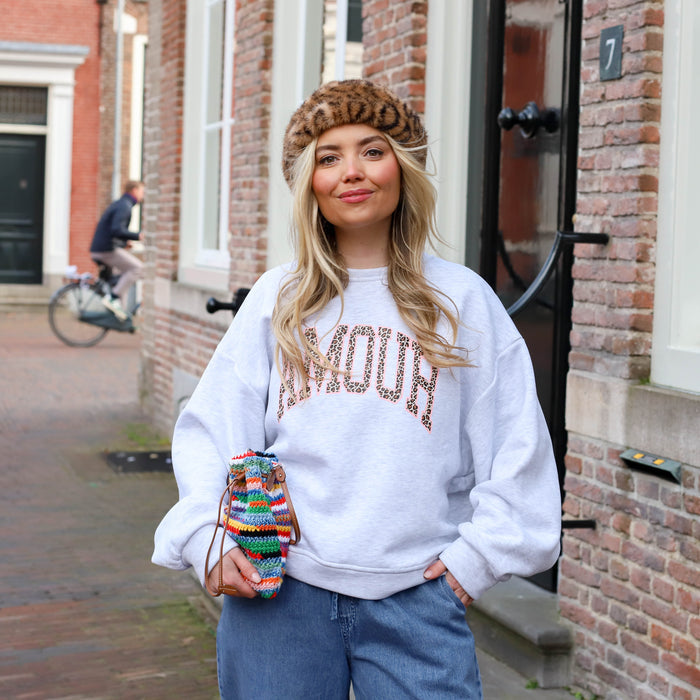 Amour sweater Leo letters grijs