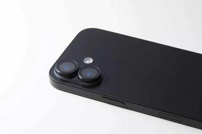 Camera lens cover for iPhone 17 — DEFF