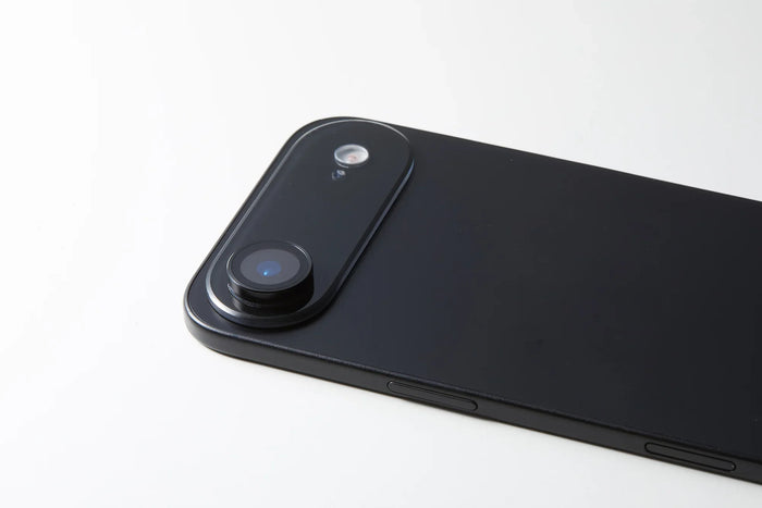 Camera lens cover for iPhone 17 — DEFF