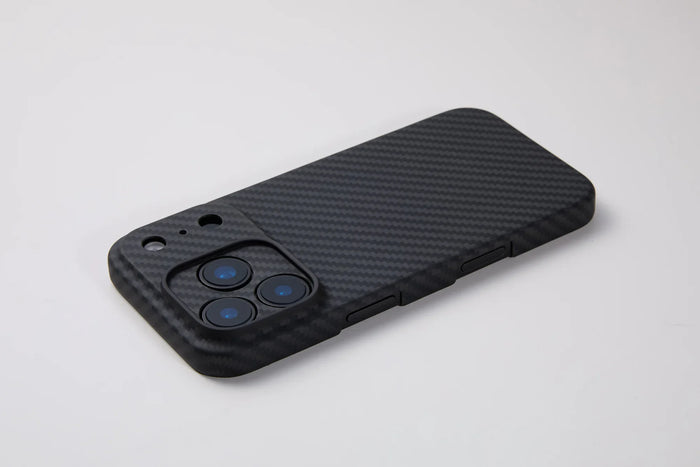 DURO® Kevlar Case for iPhone 17 — DEFF