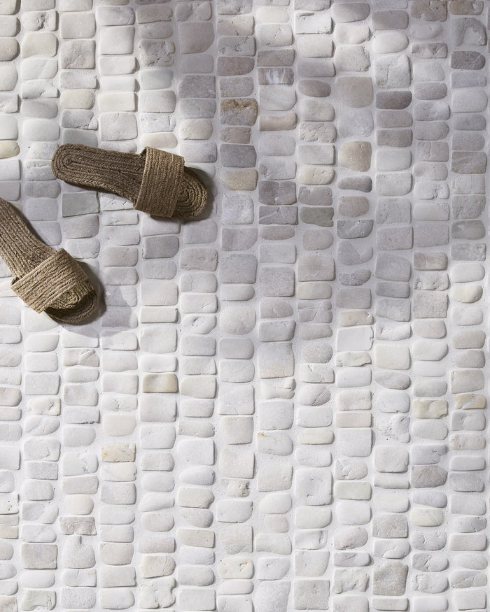 Enso Cobble Mosaic Strip Chalk