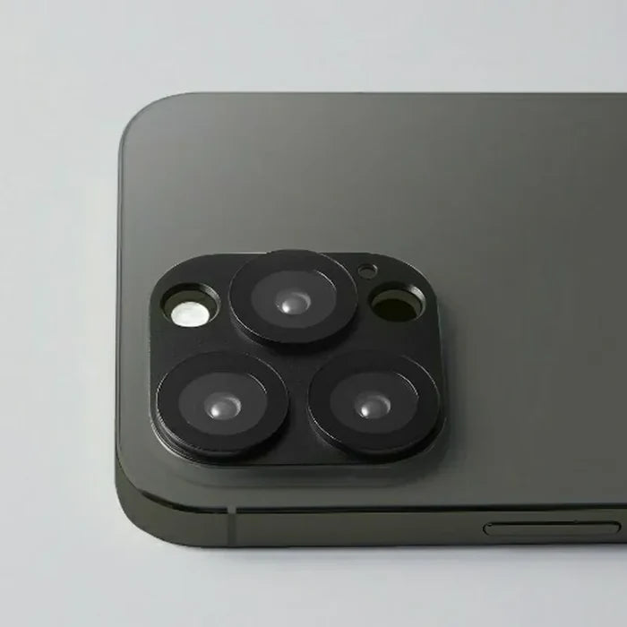 Camera lens cover for iPhone 15 Pro / Pro Max — DEFF
