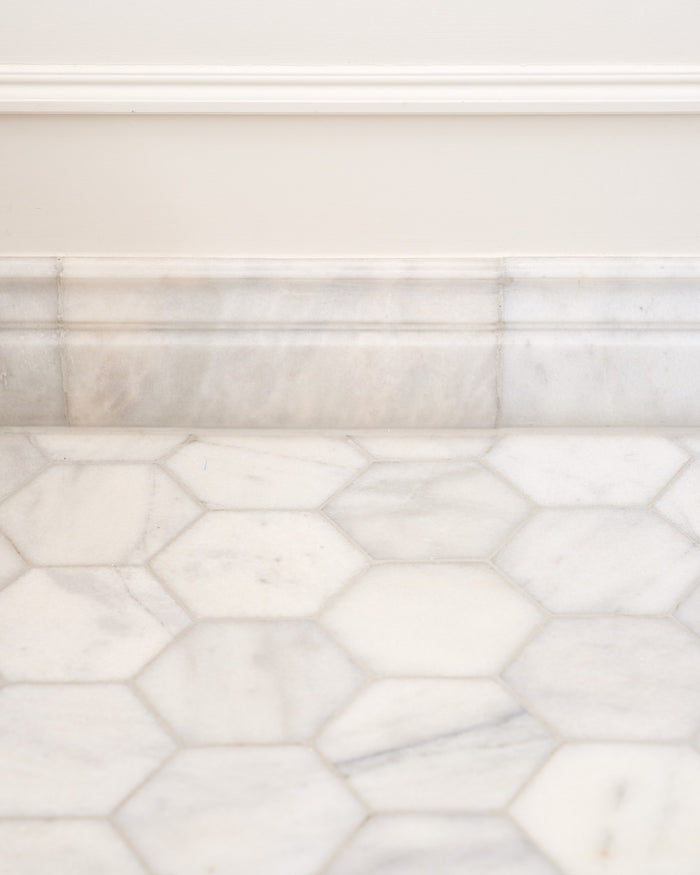 Long Island Marble Honed Finish Skirting|Credit : Philippa Bloom, Designed by : Ripples Bathrooms|long-island-marble-honed-finish-large-hexagon