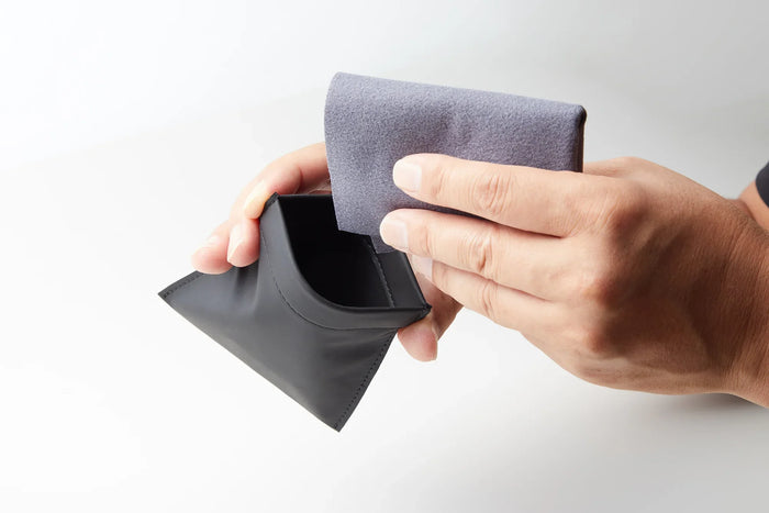 Toraysee® Z microfiber cleaning cloth for car interiors — DEFF