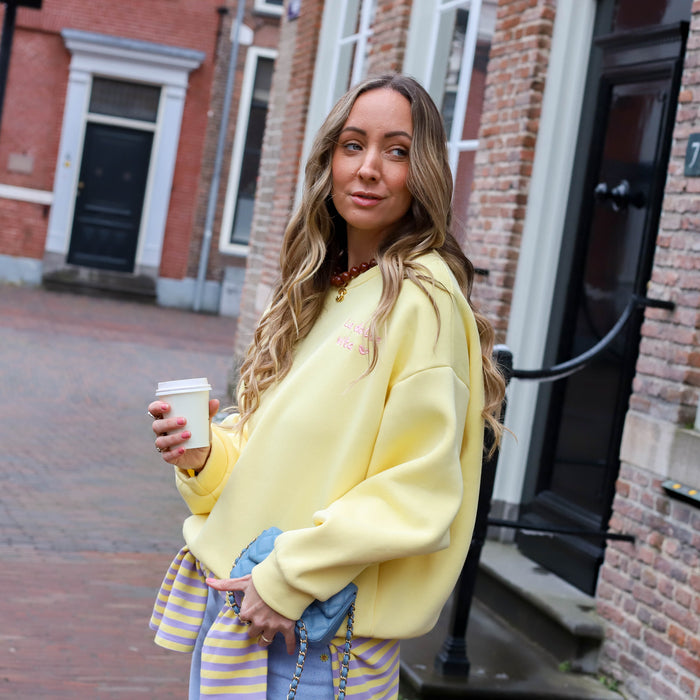 Oversized sweater geel roze la dolce vita