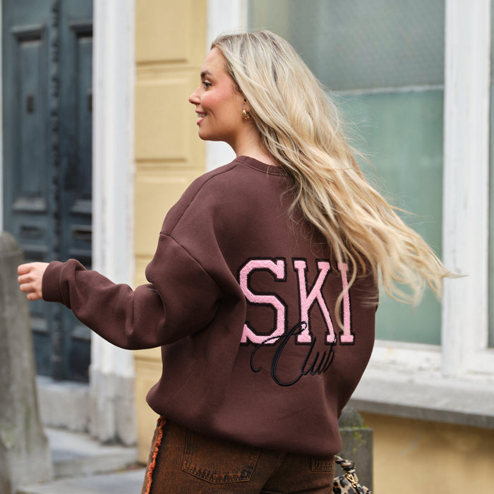 Ski Club sweater bruin
