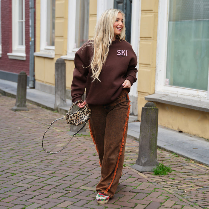 Ski Club sweater bruin