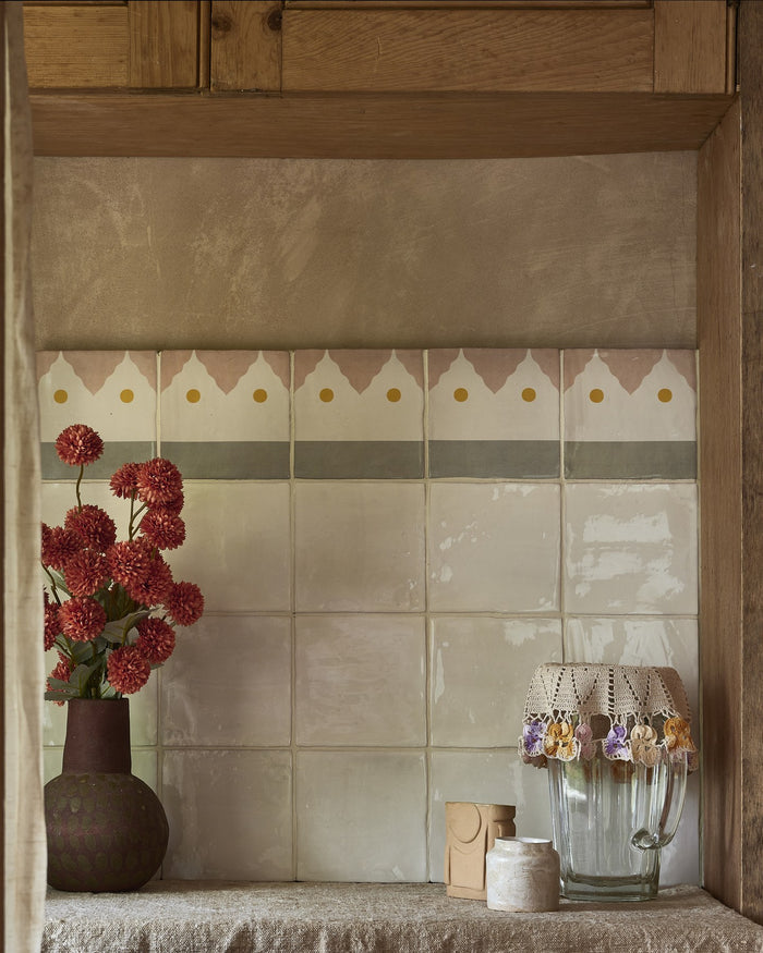 STUDIO Minaret Yellow Dot Ceramic||rural-ceramic-shell-field