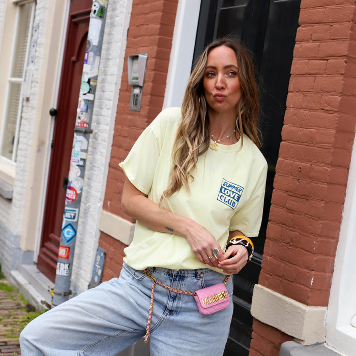 Summer love club tee geel