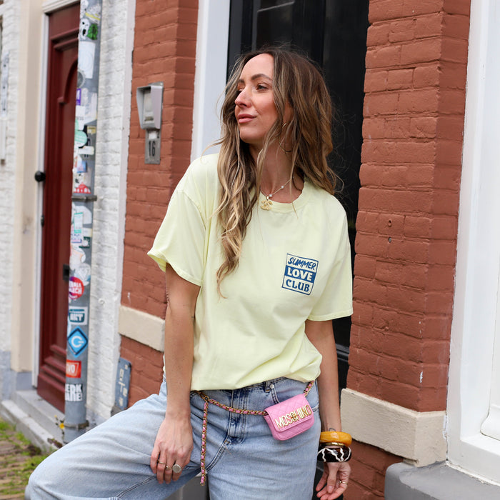 Summer love club tee geel