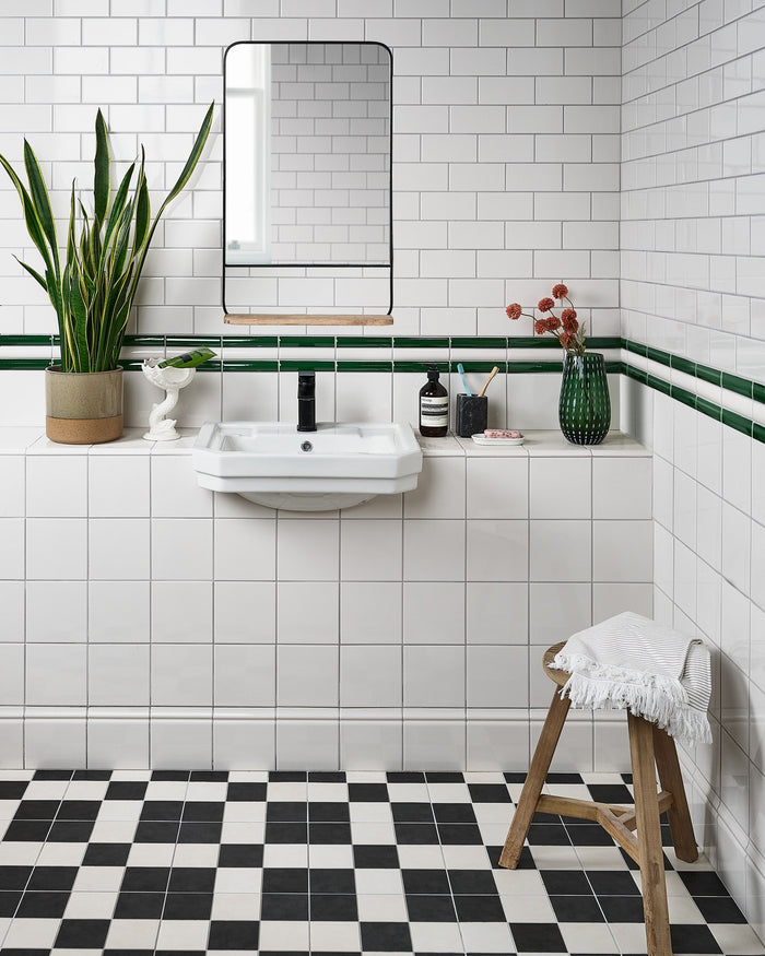Victorian Style™ Porcelain Chess Mono A||victorian-style-wall-ceramic-cotton-white-skirting, victorian-style-wall-ceramic-cotton-white-square, victorian-style-wall-ceramic-cotton-white-simple-beading, victorian-style-wall-ceramic-olive-green-simple-beading, victorian-style-wall-ceramic-cotton-white-metro