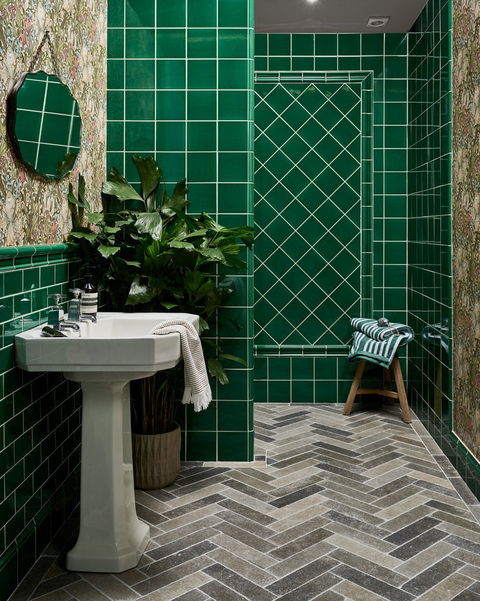 Victorian Style™ Wall Ceramic Emerald Green Dado Crackle Glaze||victorian-style-wall-ceramic-emerald-green-simple-beading, victorian-style-wall-ceramic-emerald-green-metro, victorian-style-wall-ceramic-emerald-green-skirting, victorian-style-wall-ceramic-emerald-green-square