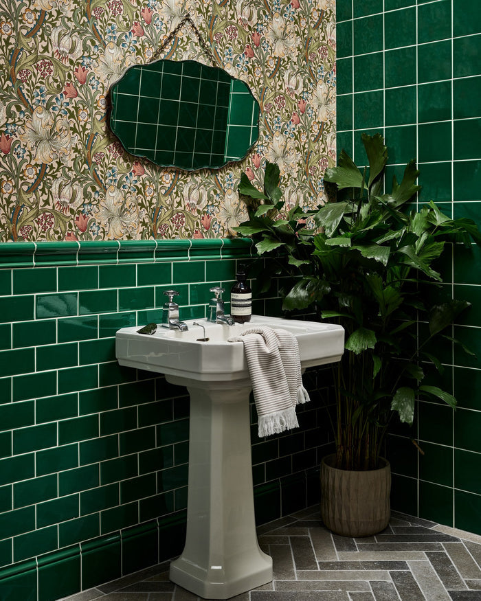 Victorian Style™ Wall Ceramic Emerald Green Dado Crackle Glaze||victorian-style-wall-ceramic-emerald-green-simple-beading, victorian-style-wall-ceramic-emerald-green-metro, victorian-style-wall-ceramic-emerald-green-skirting, victorian-style-wall-ceramic-emerald-green-square