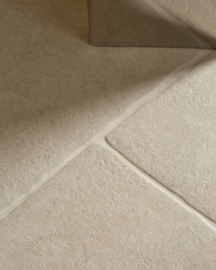 Wychwood Claire Porcelain Matt
