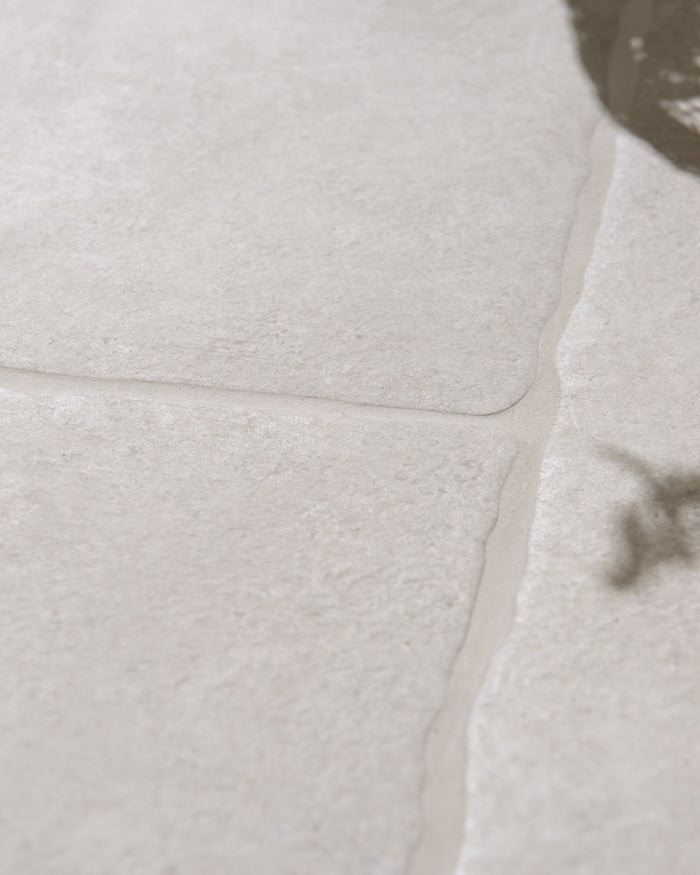 Wychwood Claire Porcelain Paving Textured